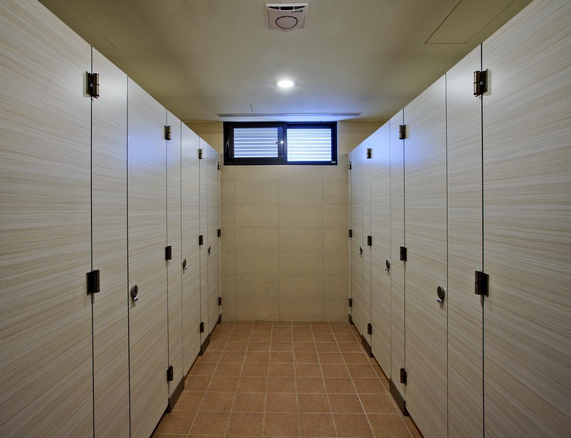 Divecube Hotel Тайджун Екстериор снимка