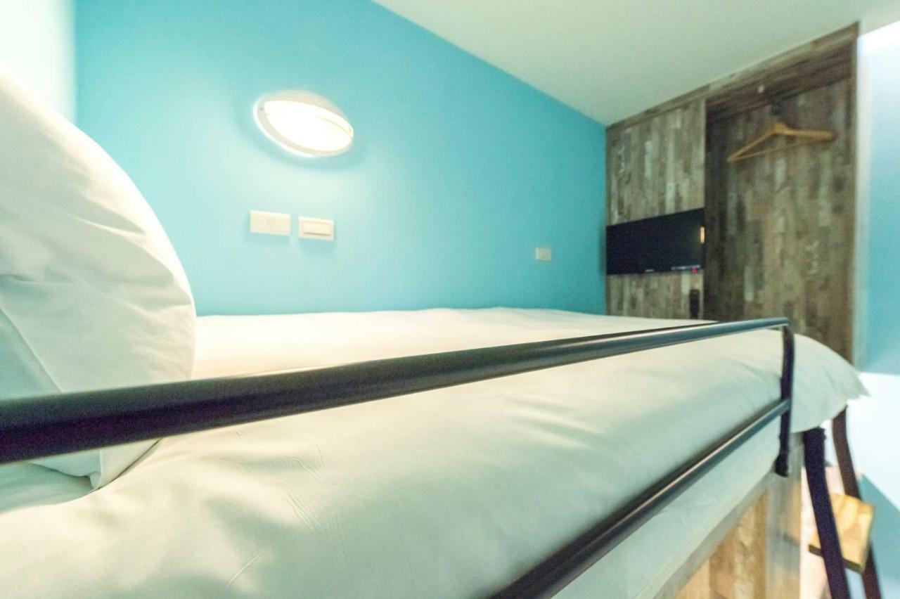 Divecube Hotel Тайджун Екстериор снимка