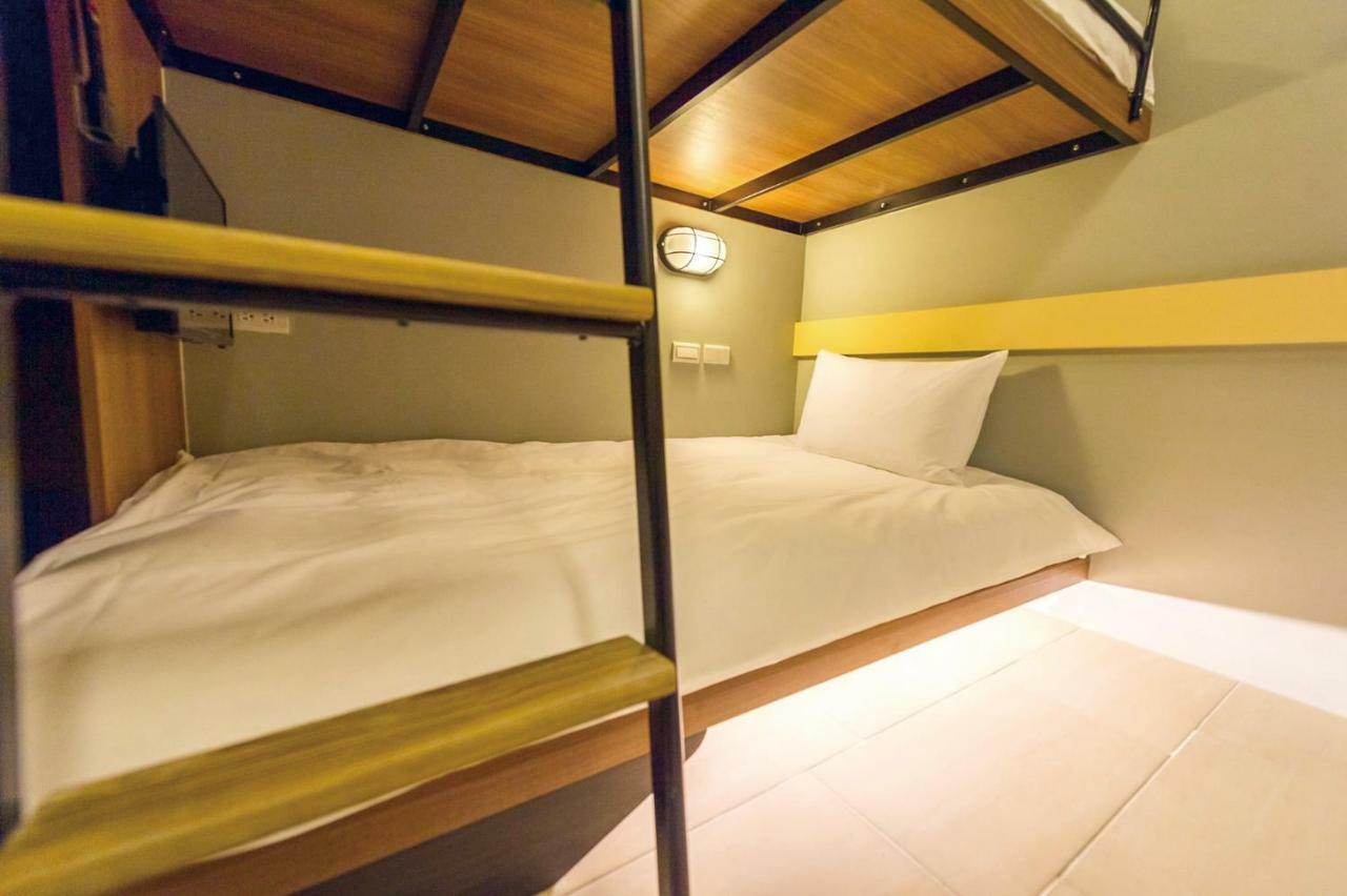 Divecube Hotel Тайджун Екстериор снимка